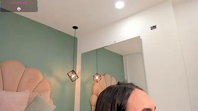 julieta rosee online show from February 1, 9:02 pm