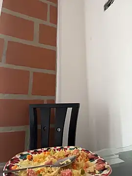 julieta rosee online show from April 12, 9:20 pm