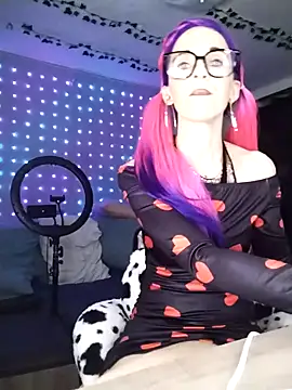 Purple2StayThnxx online show from January 31, 10:30 pm