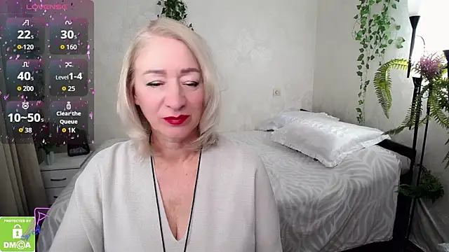 hunters woman online show from September 30, 3:50 pm