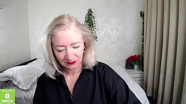 hunters woman online show from March 2, 7:48 am