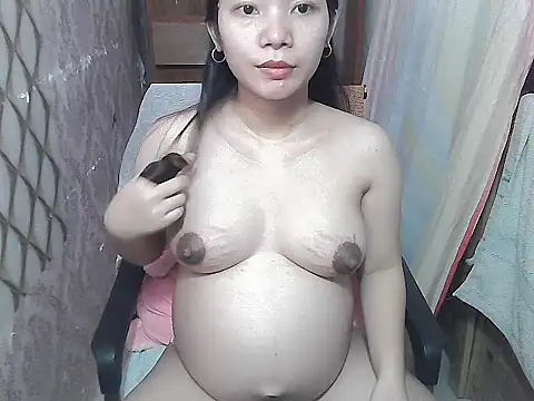 Snapshot of Mypussy4u_29 chatting on November 24, 5:51 am Mypussy4u 29 online show from November 24, 5:51 am