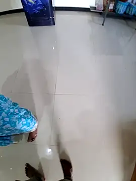 Snapshot of RAYI_Queen_3 chatting on September 11, 10:37 am RAYI Queen 3 online show from September 11, 10:37 am