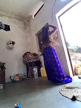 Snapshot of RAYI_Queen_3 chatting on September 12, 5:40 am RAYI Queen 3 online show from September 12, 5:40 am