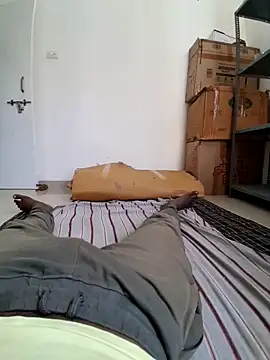 Snapshot of RAYI_Queen_3 chatting on October 1, 9:15 am RAYI Queen 3 online show from October 1, 9:15 am