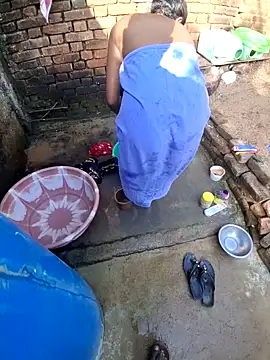 Snapshot of RAYI_Queen_3 chatting on October 11, 2:44 am RAYI Queen 3 online show from October 11, 2:44 am