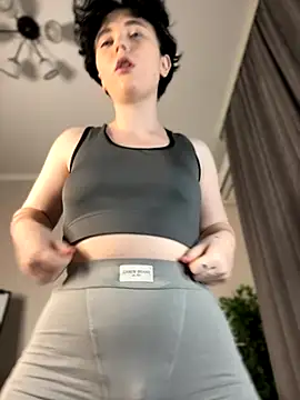 Snapshot of RinaShy chatting on October 12, 5:06 am RinaShy online show from October 12, 5:06 am