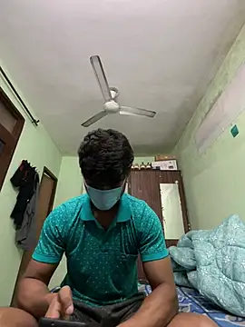 Snapshot of Mr_Cajonny0 chatting on February 19, 4:41 am Mr Cajonny0 online show from February 19, 4:41 am