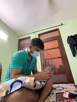 Snapshot of Mr_Cajonny0 chatting on April 6, 6:03 am Mr Cajonny0 online show from April 6, 6:03 am