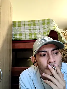 Snapshot of Exlifer chatting on February 14, 11:12 pm Exlifer online show from February 14, 11:12 pm