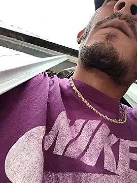 Snapshot of Exlifer chatting on February 17, 9:32 pm Exlifer online show from February 17, 9:32 pm