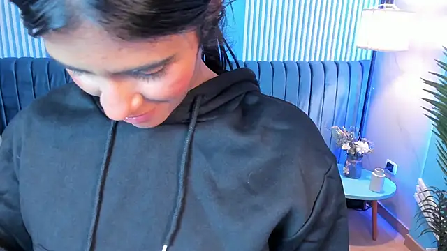 milavega  online show from April 19, 6:10 pm