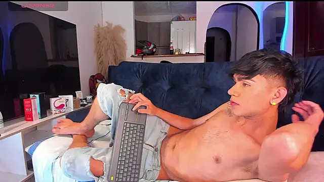 Snapshot of Steven_baby69 chatting on September 18, 2:57 am Steven baby69 online show from September 18, 2:57 am