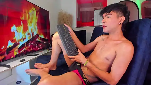 Snapshot of Steven_baby69 chatting on October 19, 1:39 am Steven baby69 online show from October 19, 1:39 am