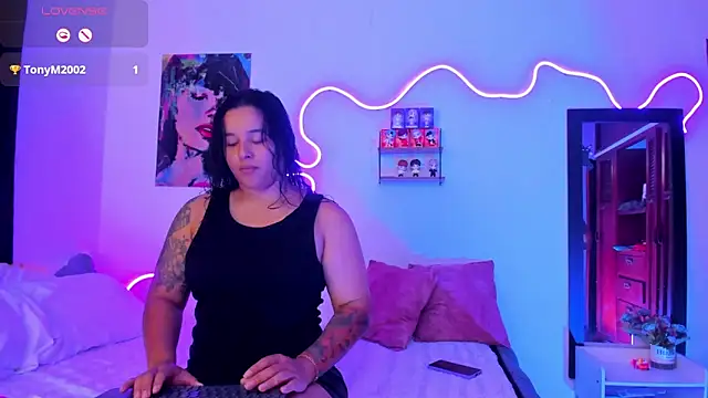 Dilan and Mia online show from October 1, 3:40 pm