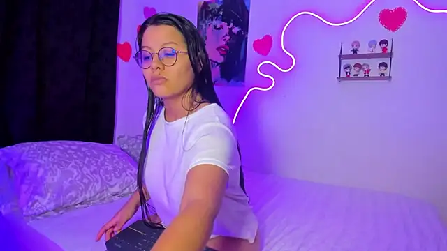 Dilan and Mia online show from April 23, 1:29 am