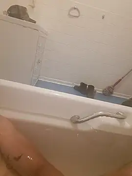 bevvvvv online show from February 13, 10:50 pm