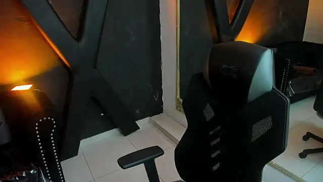 Maxxxine1 online show from September 27, 10:15 pm