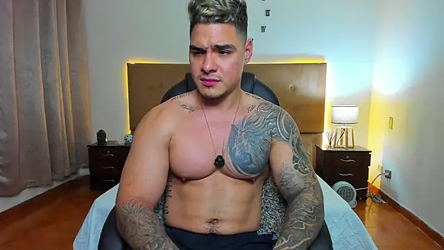 Snapshot of Steven_Velez chatting on September 10, 1:05 am Steven Velez online show from September 10, 1:05 am