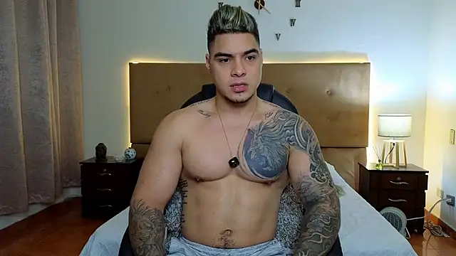 Snapshot of Steven_Velez chatting on September 15, 12:54 am Steven Velez online show from September 15, 12:54 am