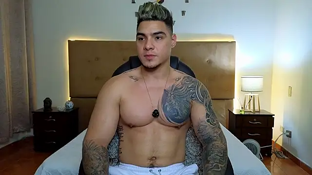 Snapshot of Steven_Velez chatting on September 16, 12:11 am Steven Velez online show from September 16, 12:11 am