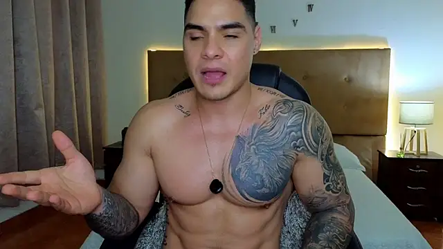 Snapshot of Steven_Velez chatting on October 17, 9:01 am Steven Velez online show from October 17, 9:01 am
