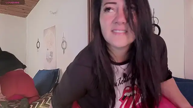 Snapshot of karla_valk1 chatting on October 2, 1:29 pm karla valk1 online show from October 2, 1:29 pm