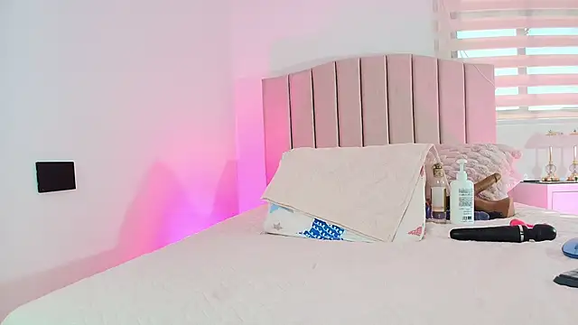 cataleya ebony  online show from November 5, 7:14 pm