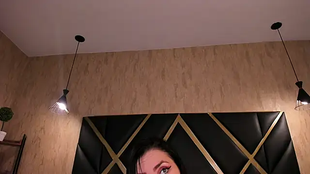 Snapshot of MeganHoffmaan chatting on September 10, 7:47 pm MeganHoffmaan online show from September 10, 7:47 pm