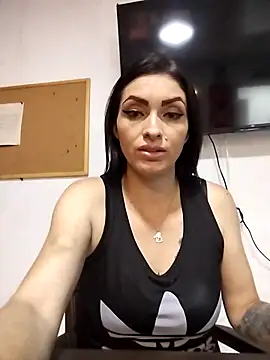 Snapshot of MeganHoffmaan chatting on October 9, 6:28 pm MeganHoffmaan online show from October 9, 6:28 pm