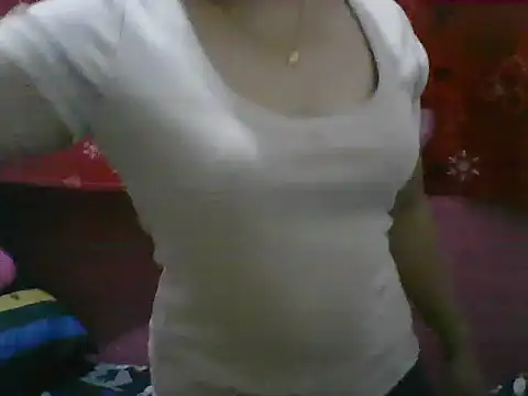 Snapshot of violen786 chatting on October 19, 11:44 am violen786 online show from October 19, 11:44 am