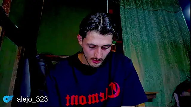 Snapshot of alejo__323__ chatting on May 27, 2:19 am alejo 323 online show from May 27, 2:19 am