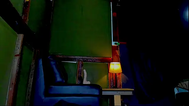 Snapshot of alejo__323__ chatting on June 27, 2:16 am alejo 323 online show from June 27, 2:16 am
