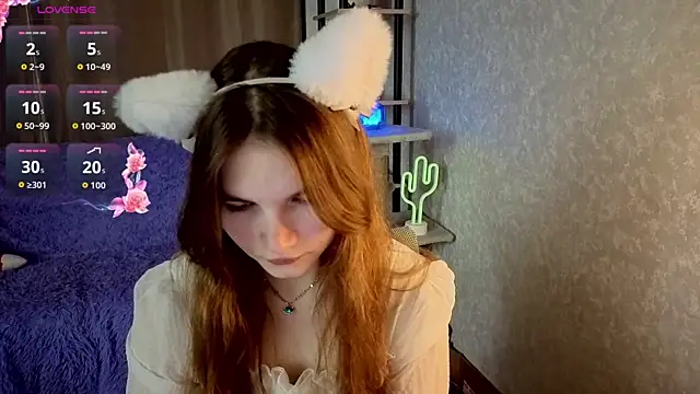 Snapshot of Nika_OMG chatting on October 3, 8:39 pm Nika OMG online show from October 3, 8:39 pm