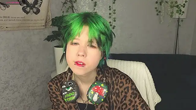 CarolineRichter online show from March 5, 2:51 am