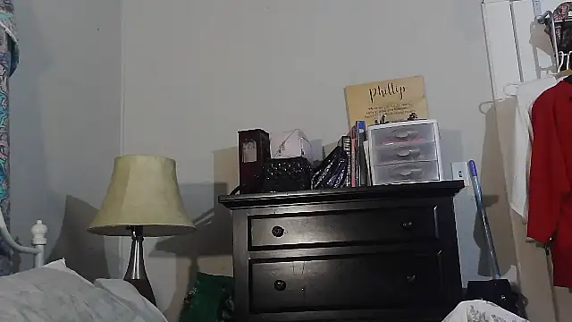 Snapshot of g0lden_are0las89 chatting on October 2, 1:12 am g0lden are0las89 online show from October 2, 1:12 am