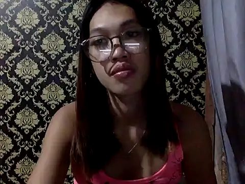 Snapshot of your_wifey chatting on October 5, 12:03 pm your wifey online show from October 5, 12:03 pm