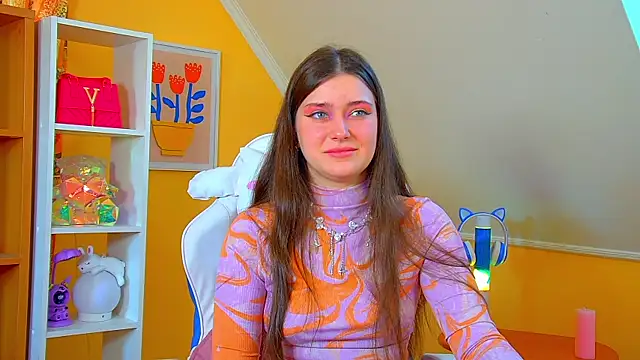 JessicaJewells online show from April 7, 6:25 am