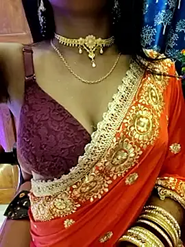 Snapshot of priya_26 chatting on April 28, 10:04 pm priya 26 online show from April 28, 10:04 pm