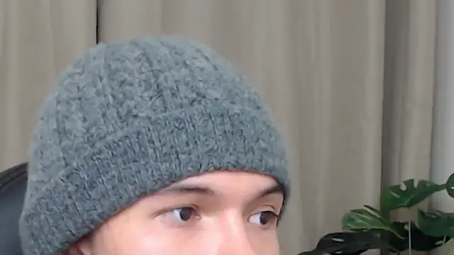 Xoxo Smiles online show from December 19, 7:21 pm