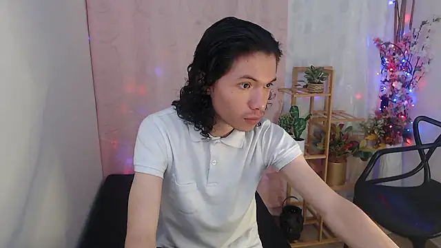 Xoxo Smiles online show from January 31, 8:07 pm