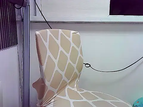 Snapshot of BIGCLONG4U chatting on October 17, 6:43 pm BIGCLONG4U online show from October 17, 6:43 pm