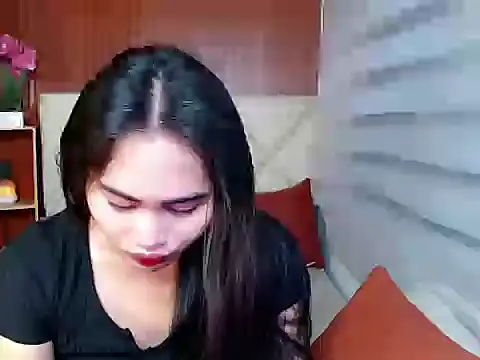 sluttyprincess0 online show from December 18, 11:22 pm