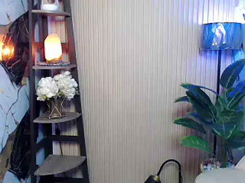 sluttyprincess0 online show from January 14, 10:58 pm