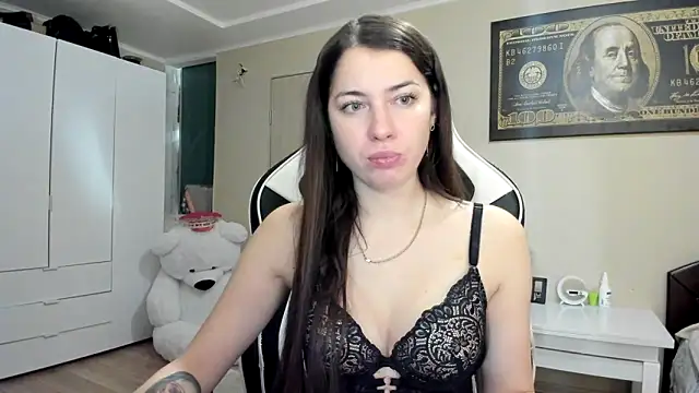 Snapshot of EmiLovsi chatting on October 10, 4:50 pm EmiLovsi online show from October 10, 4:50 pm