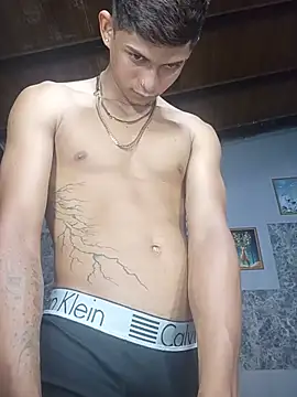 Snapshot of God_Eros_23cm chatting on July 29, 1:37 am God Eros 23cm online show from July 29, 1:37 am