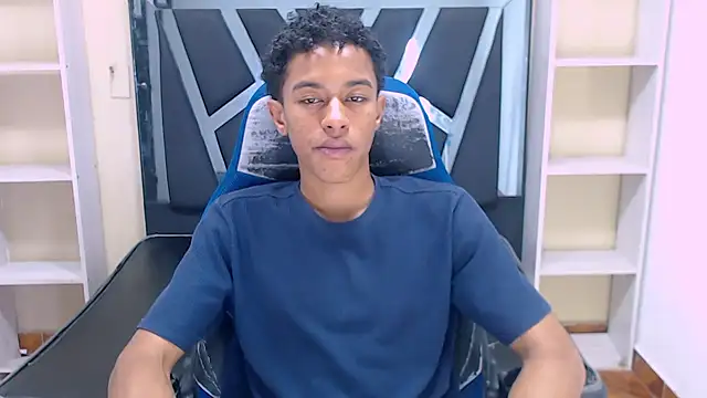 Snapshot of Rocco_Grey chatting on September 24, 7:39 pm Rocco Grey online show from September 24, 7:39 pm
