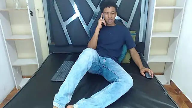 Snapshot of Rocco_Grey chatting on October 9, 7:12 pm Rocco Grey online show from October 9, 7:12 pm
