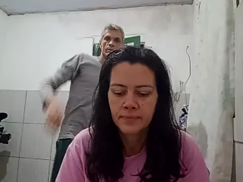 Snapshot of BrenoAvelar chatting on May 23, 5:45 am BrenoAvelar online show from May 23, 5:45 am