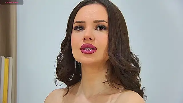 EmilyNovaa online show from March 17, 7:06 pm